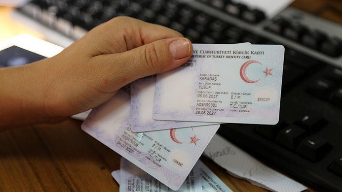 Pasaport, kimlik ve ehliyet belgelerinde işlem rekoru