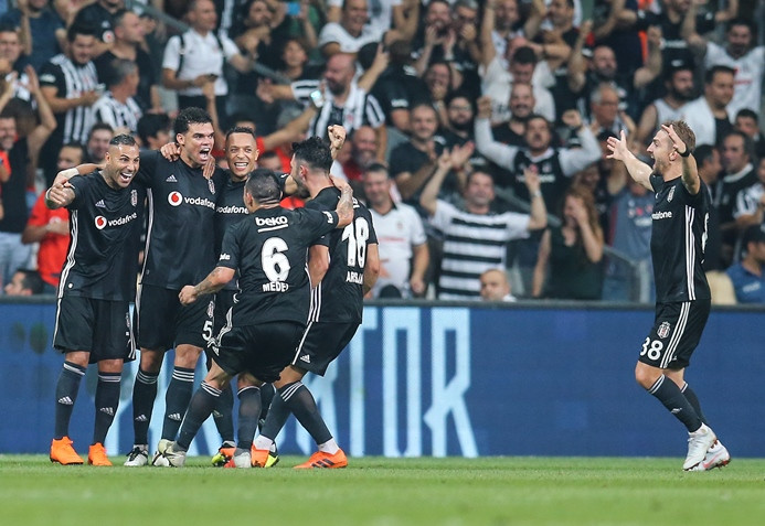Beşiktaş UEFA Avrupa Ligi'nde gruplara kaldı
