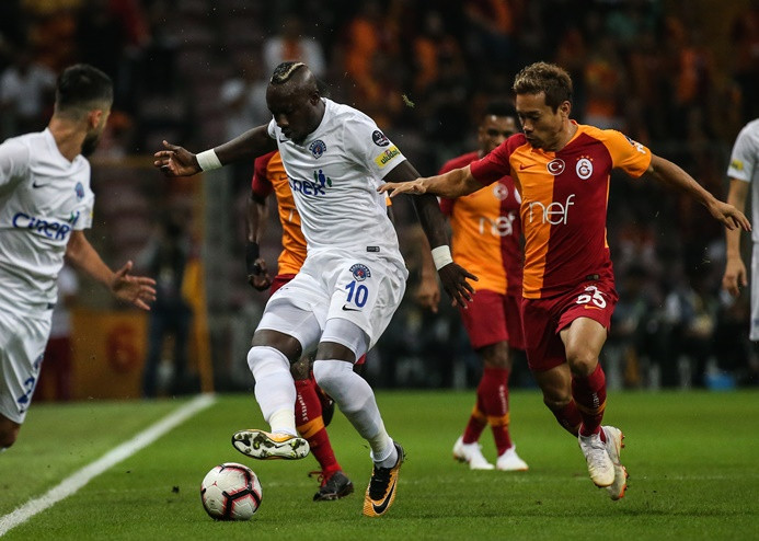 Galatasaray'dan farklı galibiyet