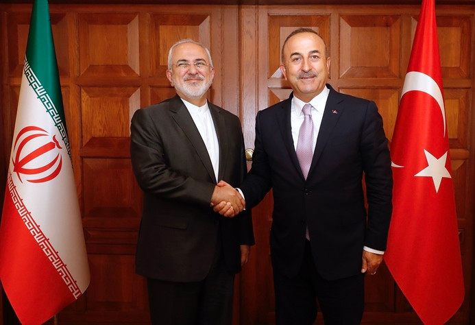 Çavuşoğlu, İranlı mevkidaşı Zarif ile görüştü