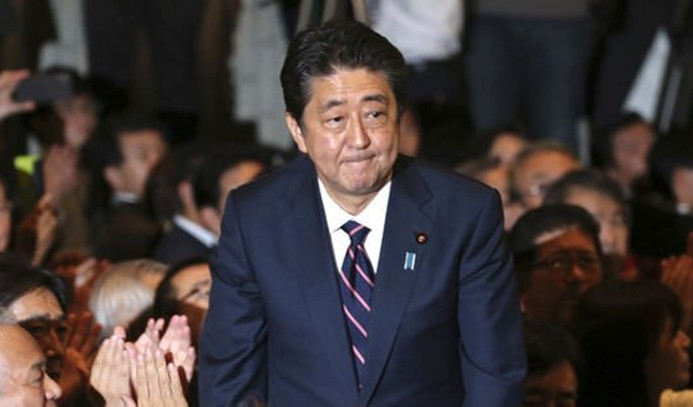 Abe yeniden partisinin başkanlığına seçildi