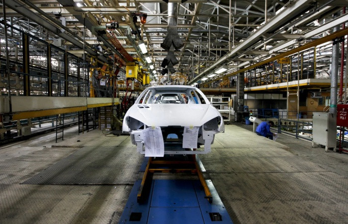 İran'da otomotiv üretimi durma noktasına geldi