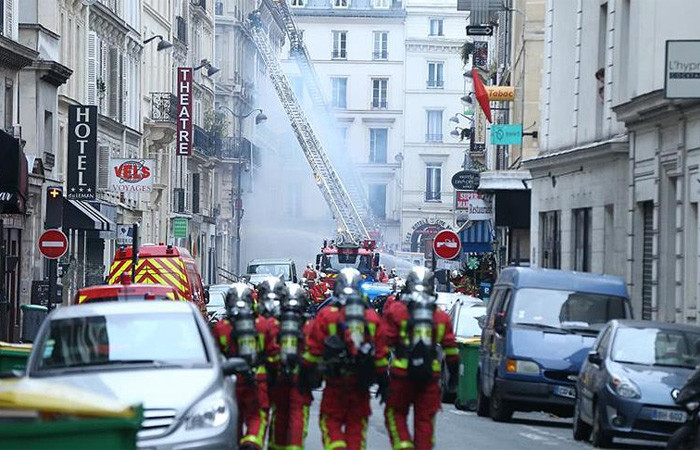 Paris'te patlama: 2 kişi hayatını kaybetti