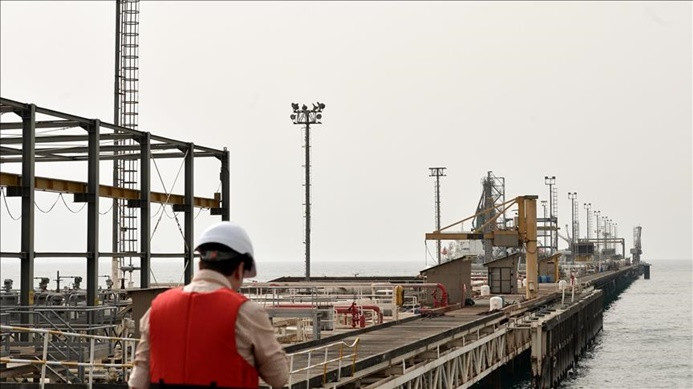 İran Basra Körfezi'nde yeni petrol rezervi buldu