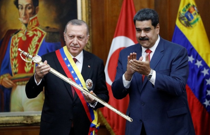 Erdoğan: Maduro kardeşim! Dik dur, yanındayız