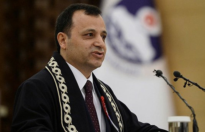 AYM'nin başkanlığına Zühtü Arslan yeniden seçildi