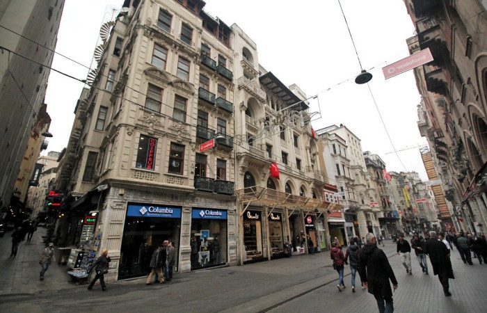 İstanbul'un caddeleri toparlanıyor