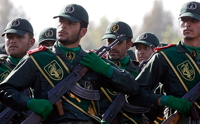 İran Devrim Muhafızları'na bomba yüklü araçla saldırı