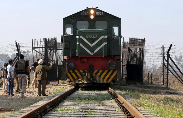 Hindistan-Pakistan arasında tren seferleri durdu