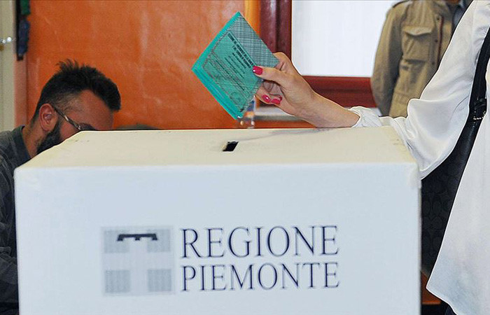 AP seçimlerinde İtalya'da aşırı sağ tarihi zafer kazandı