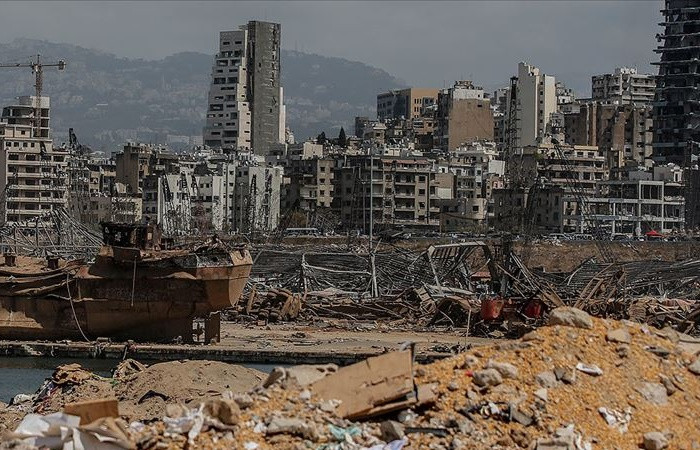 Lübnan'da büyük patlamanın ardından Maliye Bakanı da istifa etti